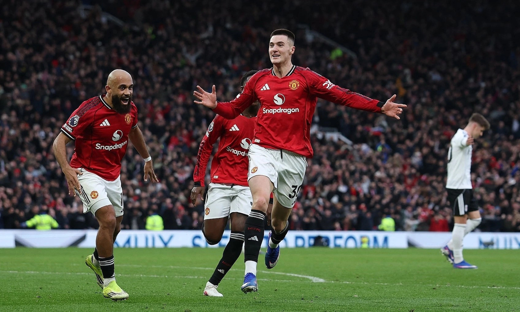 Man Utd ưu tiên cầu thủ có khao khát cống hiến